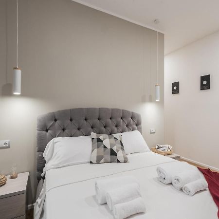 The Best Rent - Modern Three-Bedroom Apartment A Few Steps From The Colosseum Exteriör bild