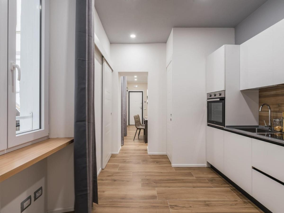 The Best Rent - Modern Three-Bedroom Apartment A Few Steps From The Colosseum Exteriör bild