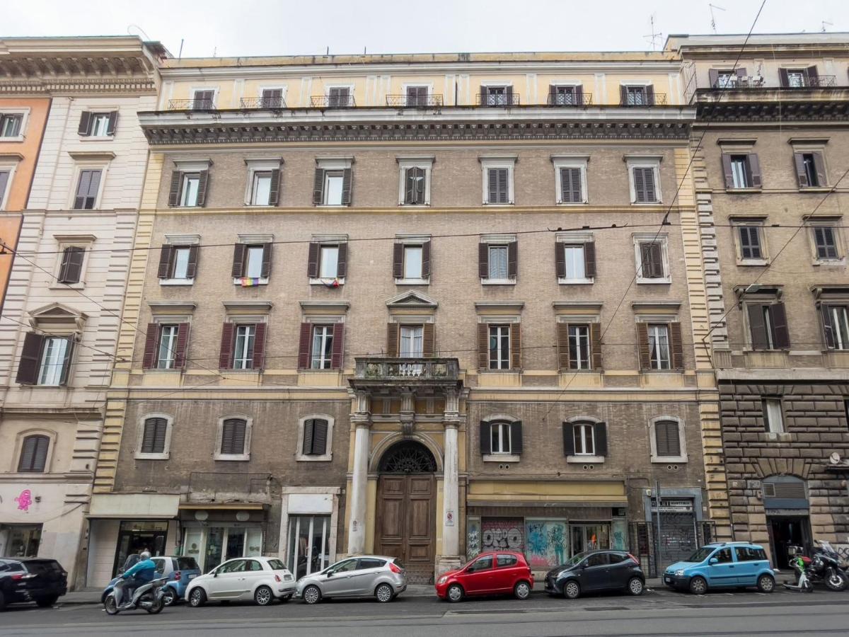 The Best Rent - Modern Three-Bedroom Apartment A Few Steps From The Colosseum Exteriör bild