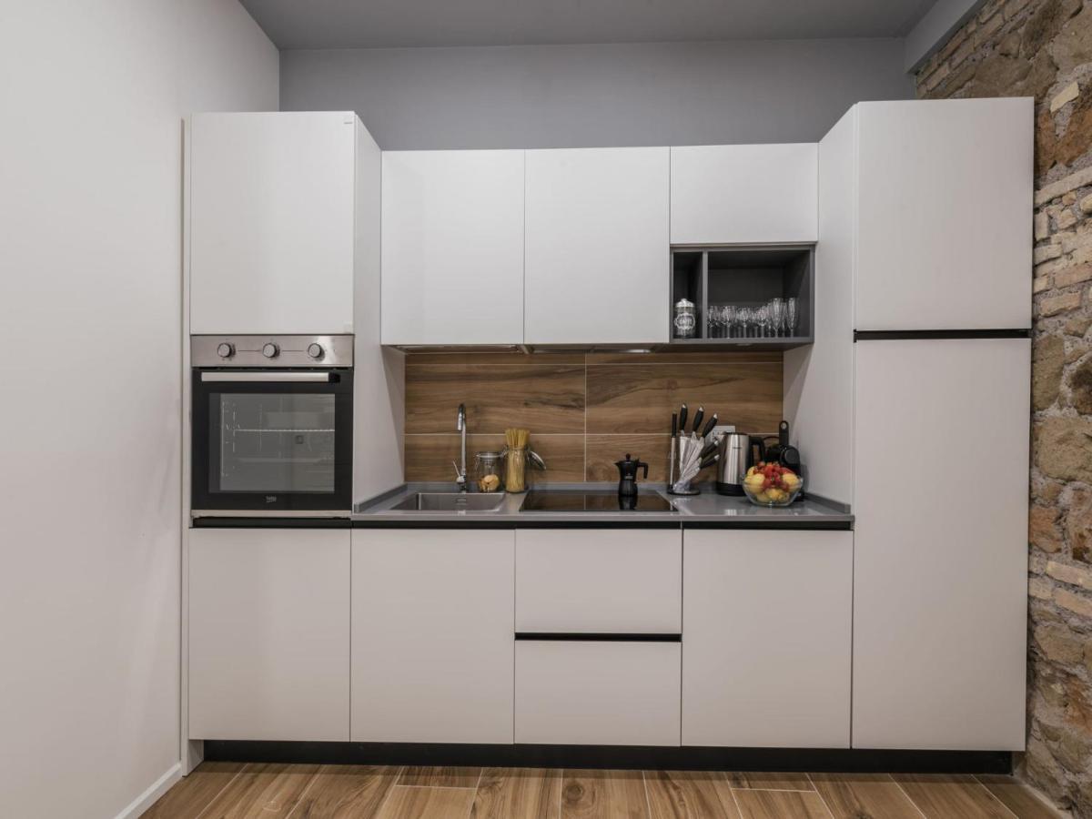 The Best Rent - Modern Three-Bedroom Apartment A Few Steps From The Colosseum Exteriör bild