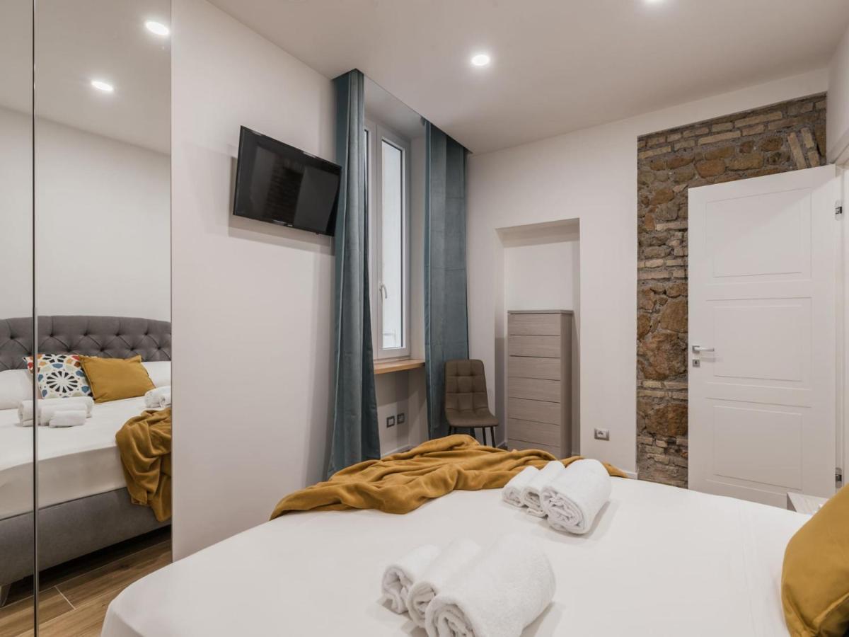 The Best Rent - Modern Three-Bedroom Apartment A Few Steps From The Colosseum Exteriör bild