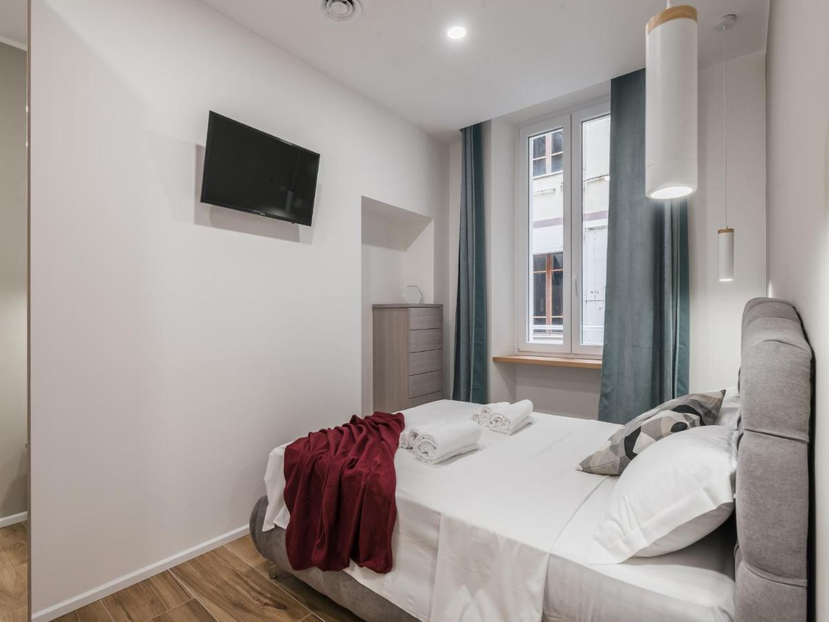 The Best Rent - Modern Three-Bedroom Apartment A Few Steps From The Colosseum Exteriör bild